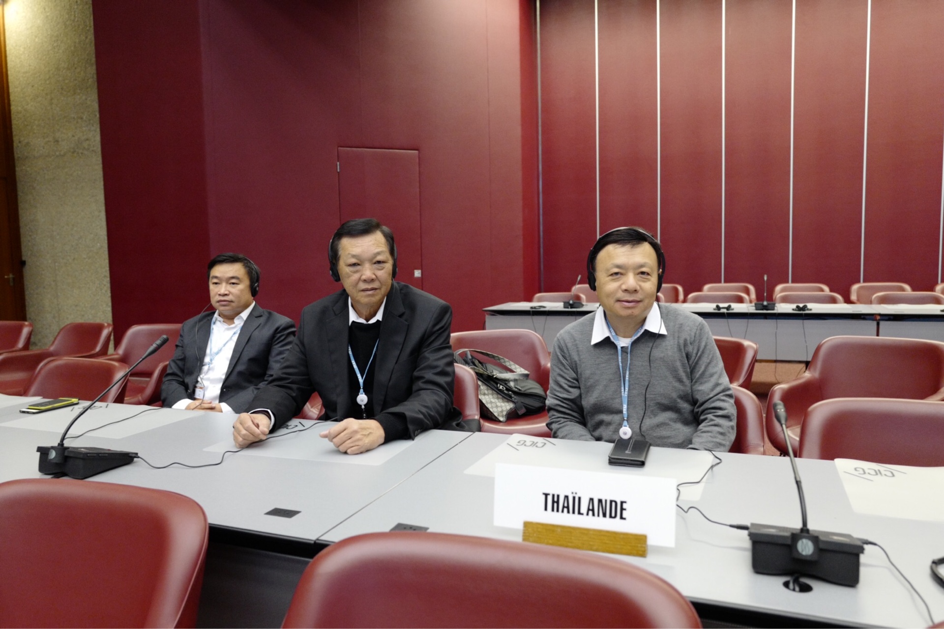 02.jpg