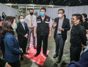 สำนักงาน กสทช. ร่วมกับผู้ประกอบการโทรคมนาคมสนับสนุนการจัดให้มีบริการโทรคมนาคม อุปกรณ์สื่อสาร และอุปกรณ์ที่จำเป็นเพื่อรองรับผู้ป่วยติดเชื้อไวรัสโคโรนา 2019 (COVID-19) สำหรับโรงพยาบาลสนามของรัฐบาลทั่วประเทศ