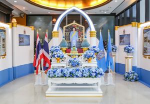 ลงนามถวายพระพร เนื่องในโอกาสมหามงคลเฉลิมพระชนมพรรษา สมเด็จพระนางเจ้าสิริกิติ์ พระบรมราชินีนาถ พระบรมราชชนนีพันปีหลวง