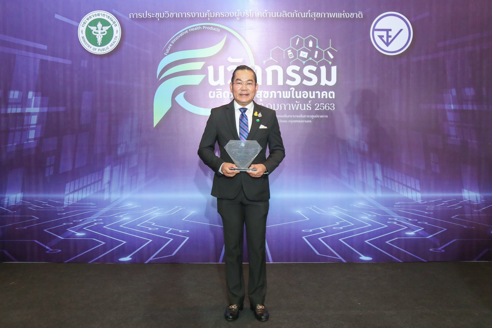 02.jpg
